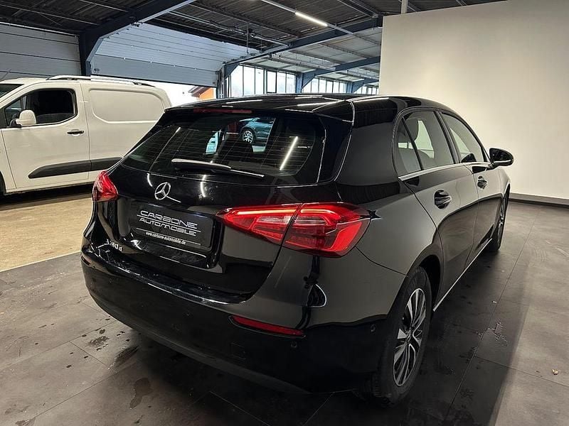 Gebraucht Mercedes A180 116 PS (85 kW) 2021 Schwarz Limousine