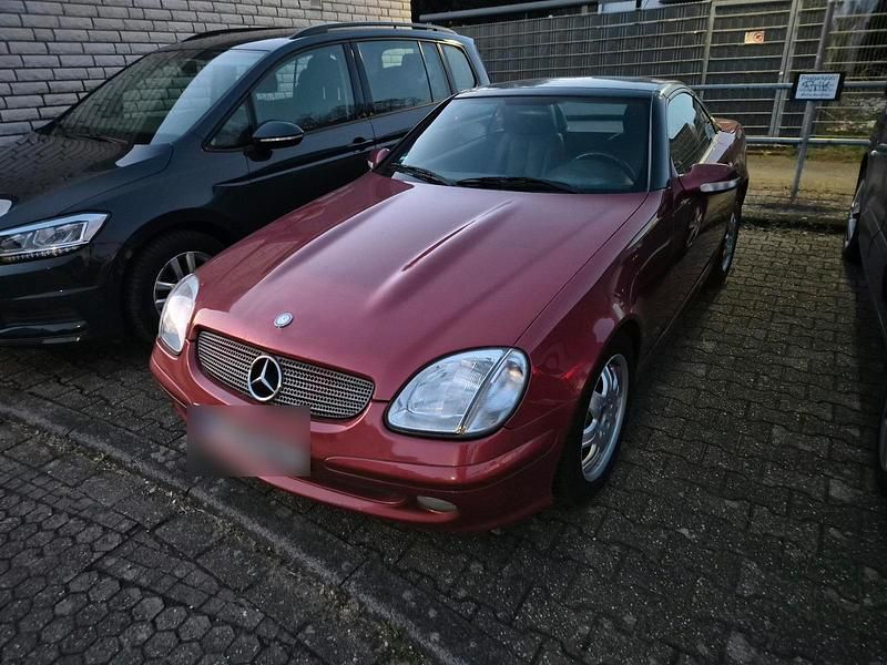 Gebraucht Mercedes 200 163 PS (119 kW) 2000 Rot Cabrio