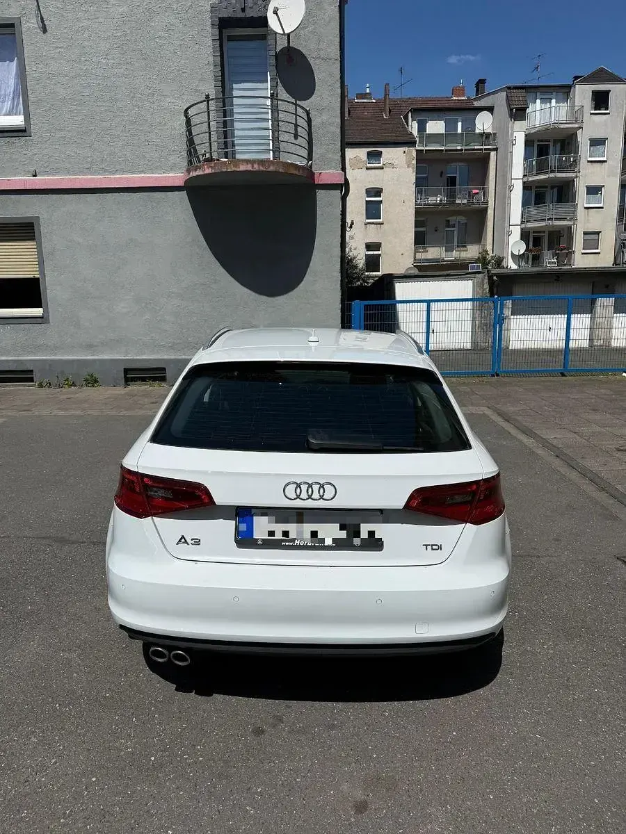 Gebraucht Audi A3 150 PS (110 kW) 2016 Weiß Limousine