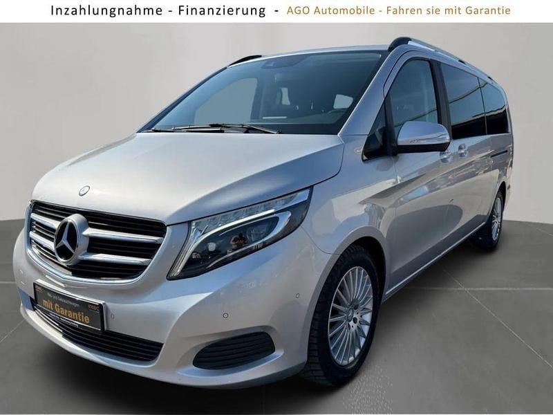 Gebraucht Mercedes V220 Edition 163 PS (119 kW) 2016 Silber Van / Kleinbus