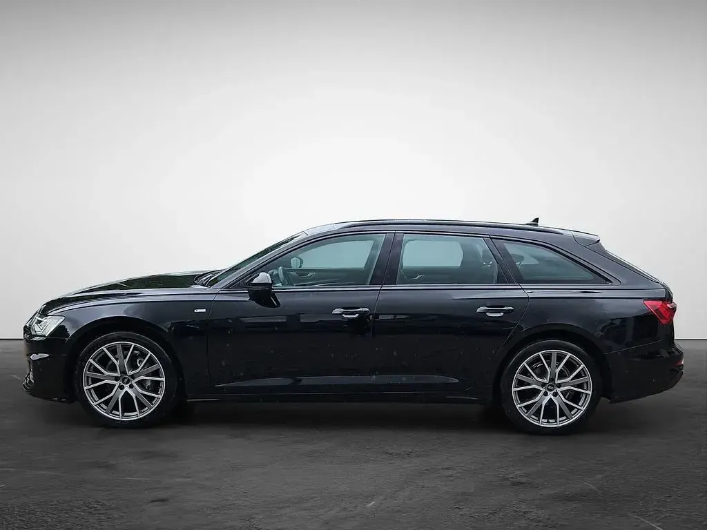 Gebraucht Audi A6 Sport 204 PS (150 kW) 2022 Schwarz metallic Kombi
