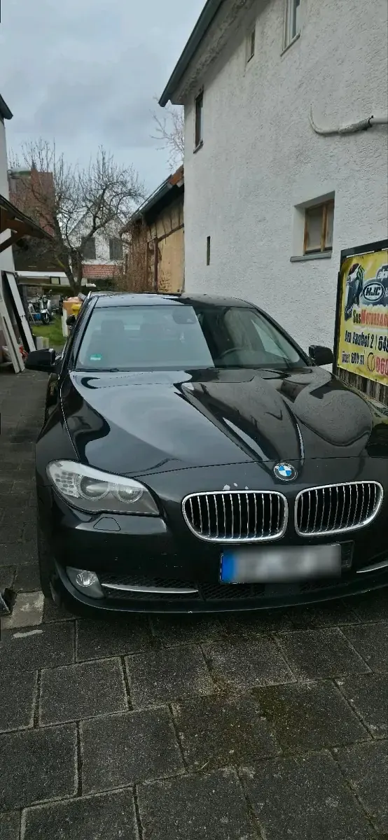 Gebraucht BMW 530 258 PS (189 kW) 2011 Schwarz Limousine