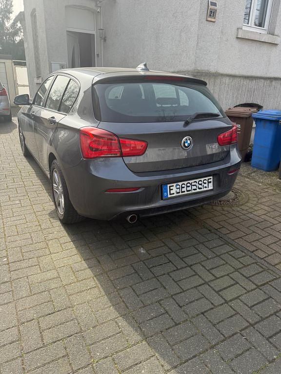 Gebraucht BMW 116 Advantage 109 PS (80 kW) 2019 Grau Kleinwagen