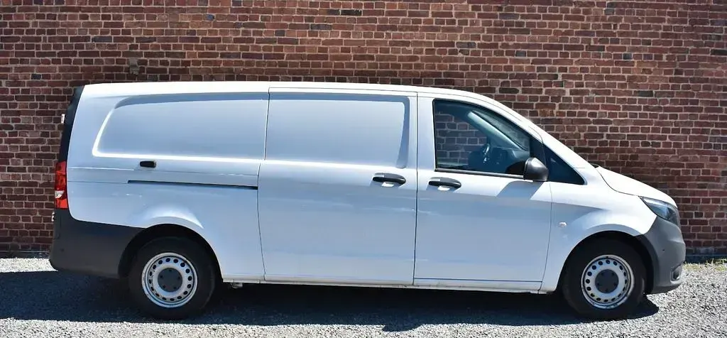 Gebraucht Mercedes Vito 163 PS (119 kW) 2022 Weiß Van