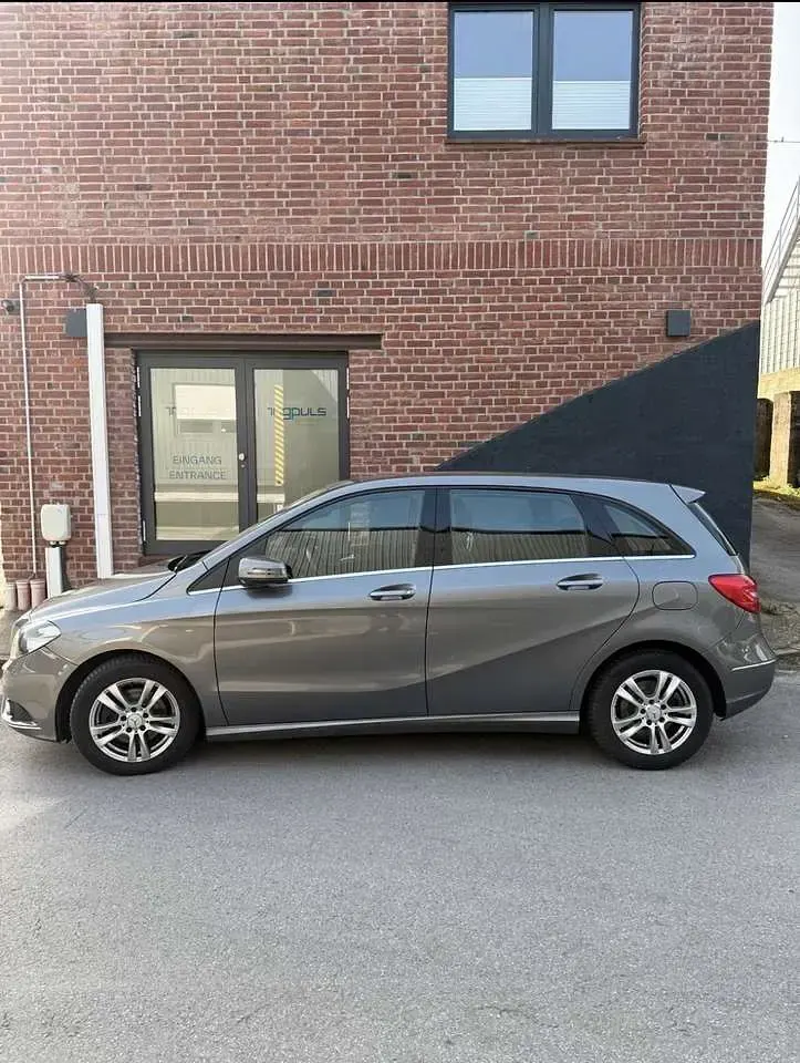 Gebraucht Mercedes B220 184 PS (135 kW) 2014 Kleinwagen