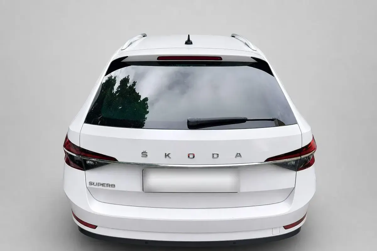 Gebraucht Skoda Superb Premium Edition 190 PS (139 kW) 2019 Weiß Kombi