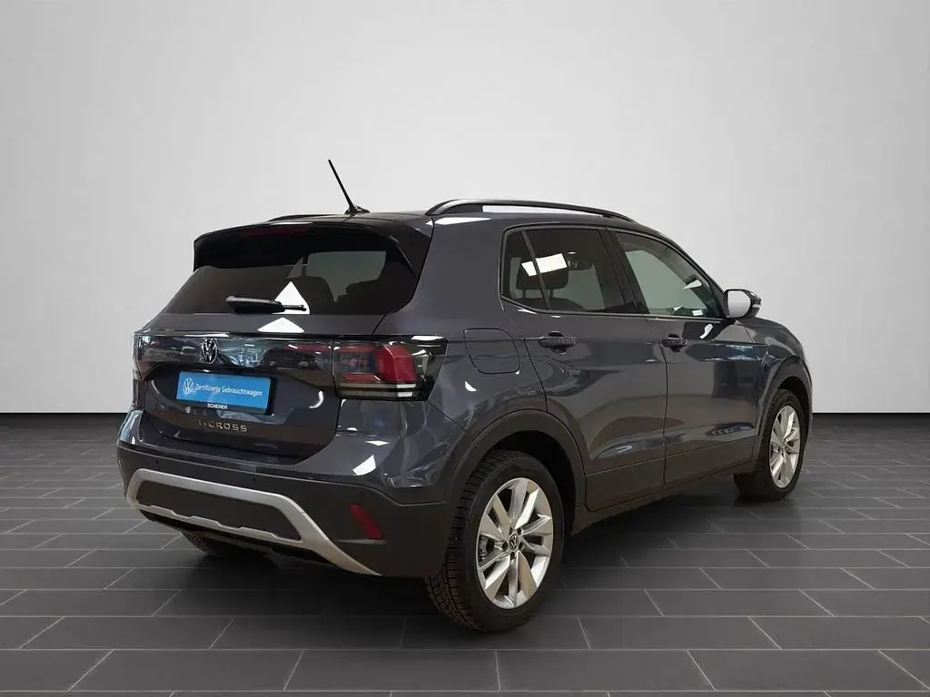 Gebraucht VW T-Cross Life 116 PS (85 kW) 2025 Rauchgrau metallic (metallic) SUV