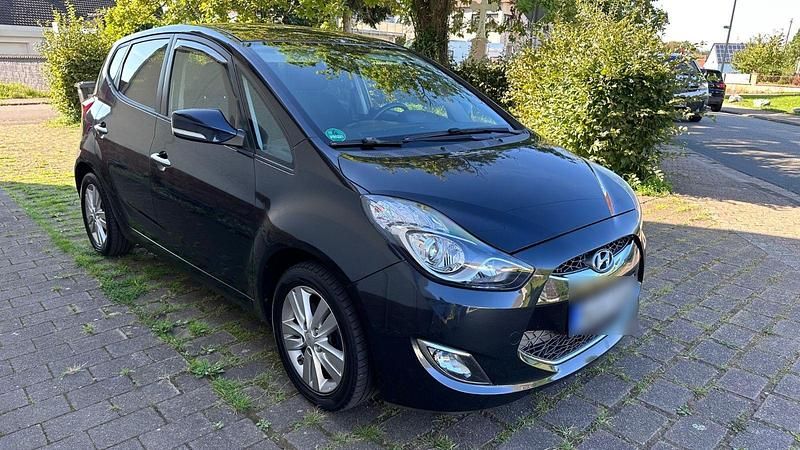 Gebraucht Hyundai ix20 Trend 90 PS (66 kW) 2011 Schwarz Kleinwagen