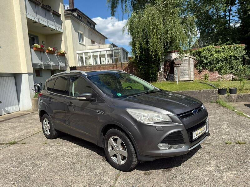 Grau Gebraucht 2013 Ford Kuga Titanium SUV | 12.100 € (Fairer Preis) - Bild 1/4
