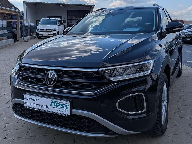 Gebraucht VW T-Roc Life 150 PS (110 kW) 2025 Deep black perleffekt SUV