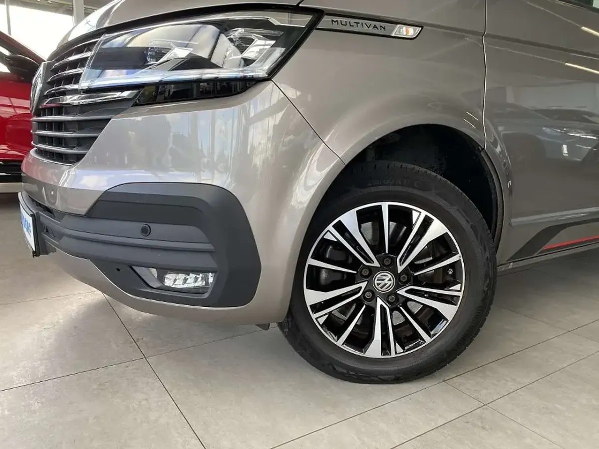 Gebraucht VW Multivan Edition 199 PS (146 kW) 2019 Mojave beige Van / Kleinbus