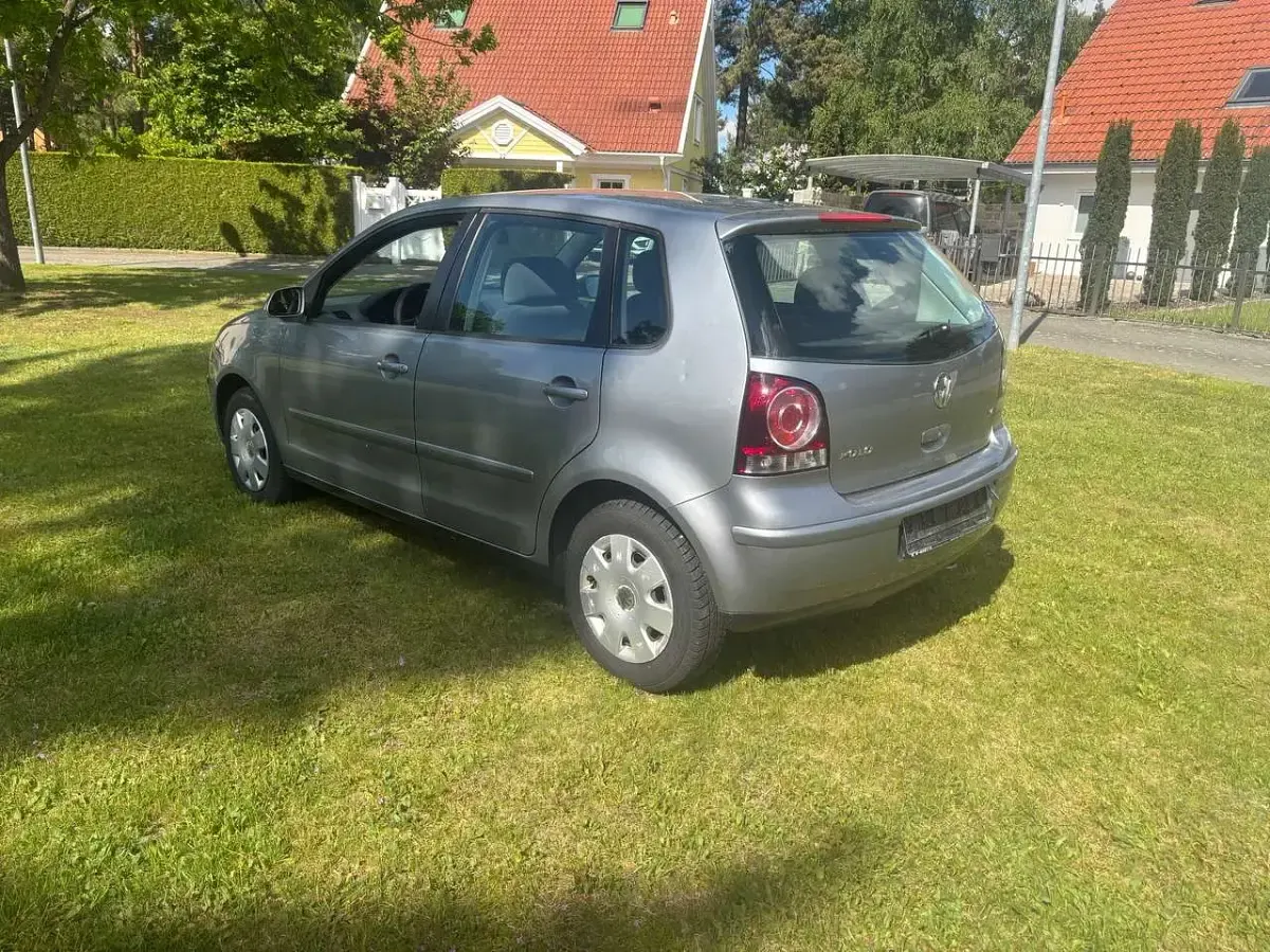 Gebraucht VW Polo 75 PS (55 kW) 2005 Silber Kleinwagen