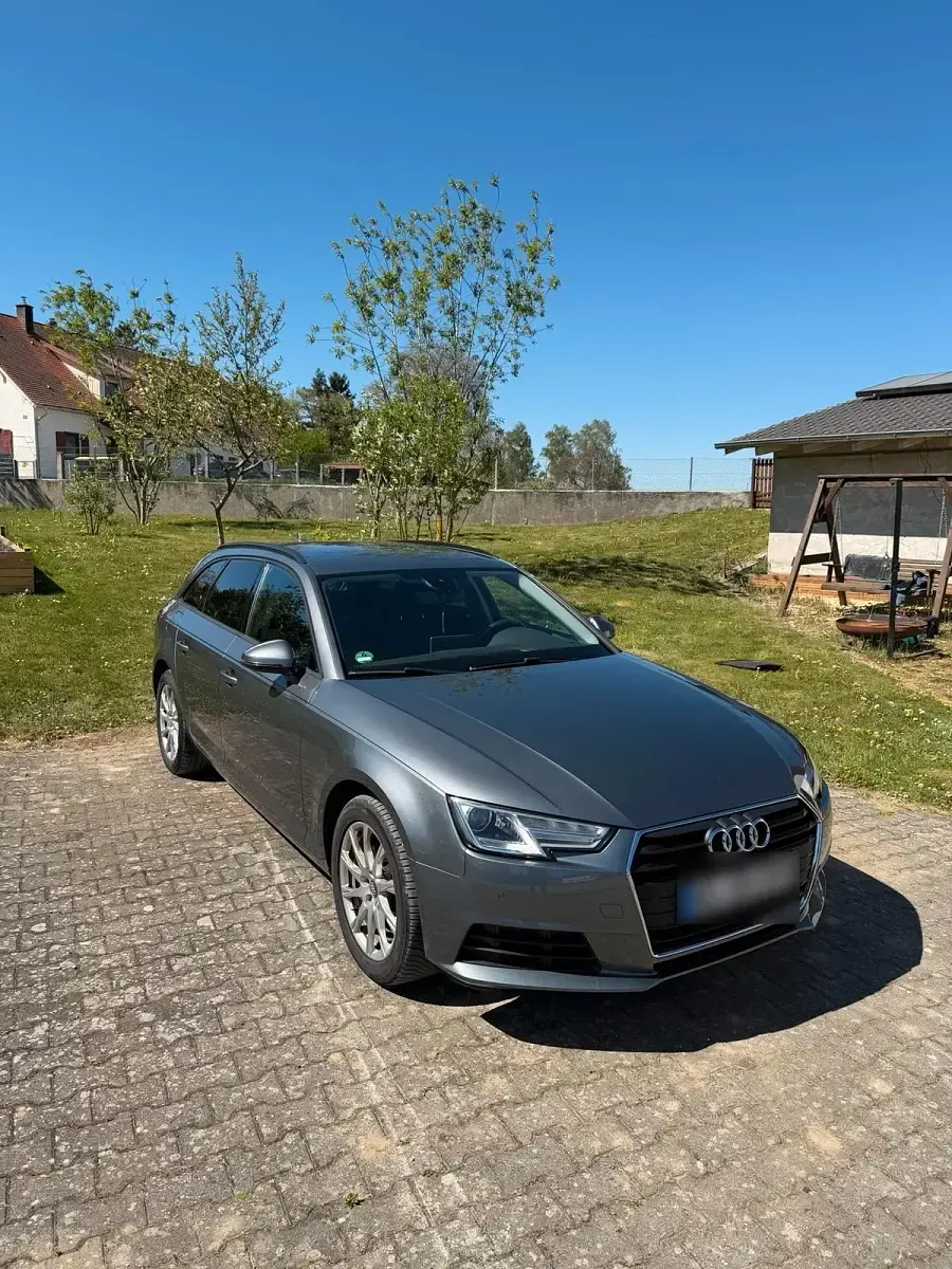 Second-hand Audi A4 Ambiente 150 CP (110 kW) 2017 Gri Break