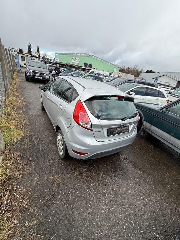 Gebraucht Ford Fiesta Trend 95 PS (69 kW) 2013 Kleinwagen