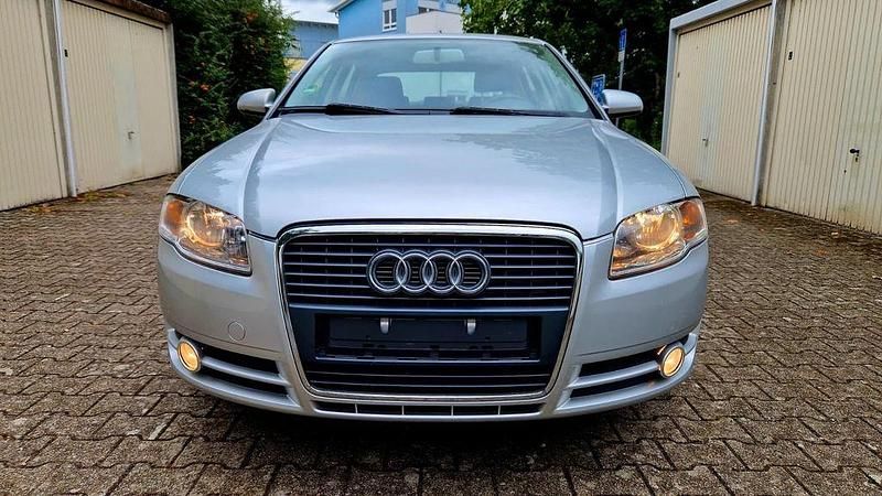 Silber Gebraucht 2005 Audi A4 Limousine | 4.499 € (Fairer Preis) - Bild 1/4