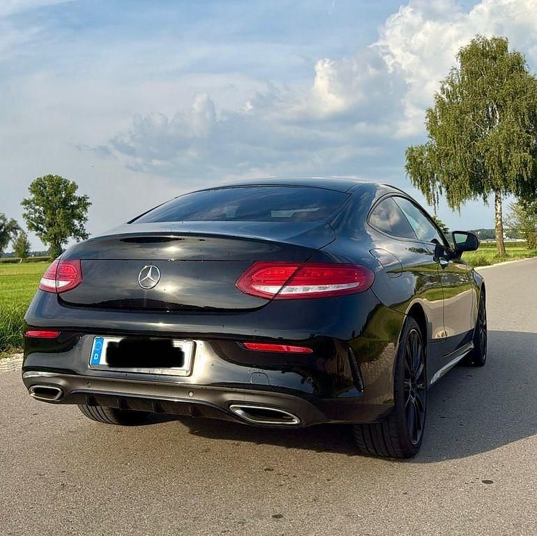 Gebraucht Mercedes C400 Edition 333 PS (244 kW) 2018 Schwarz Coupé