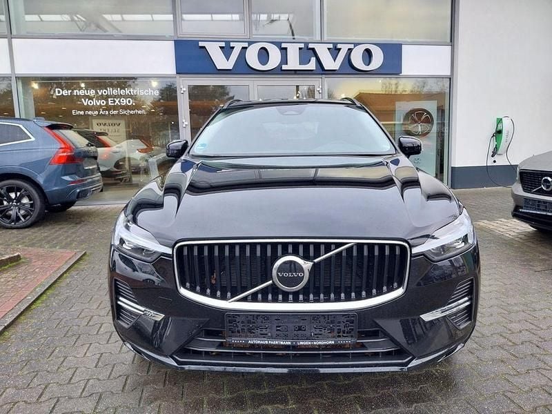 Gebraucht Volvo XC60 Core 197 PS (144 kW) 2024 Schwarz SUV