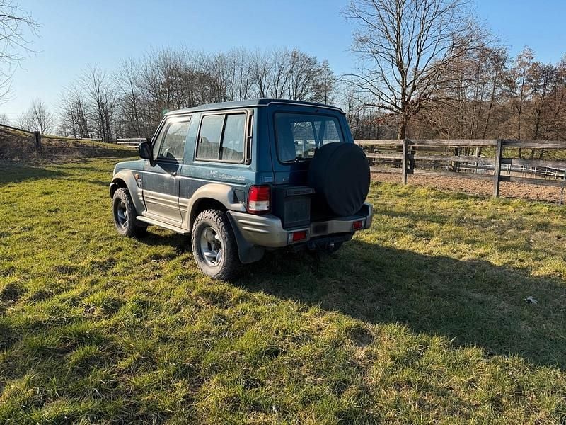 Gebraucht Hyundai Galloper 141 PS (103 kW) 1998 Blau SUV