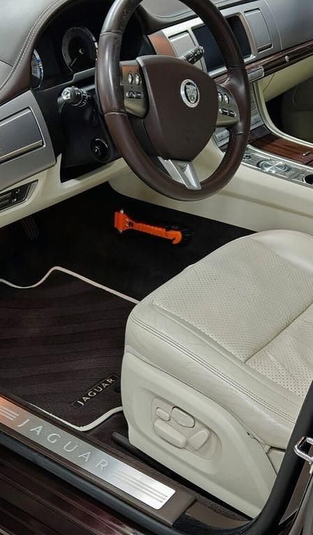 Gebraucht Jaguar XF 385 PS (283 kW) 2010 Braun Limousine