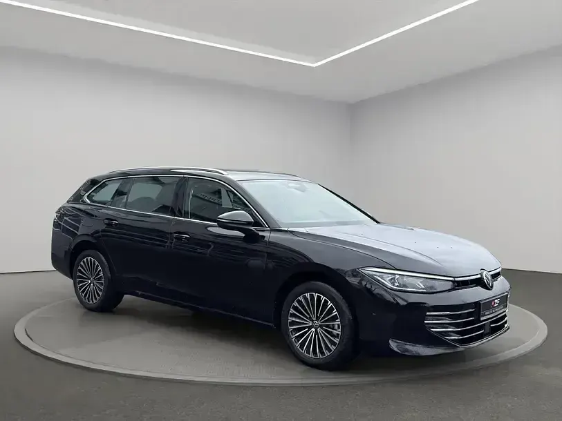 Używany VW Passat Elegance 150 KM (110 kW) 2026 Czarny Kombi