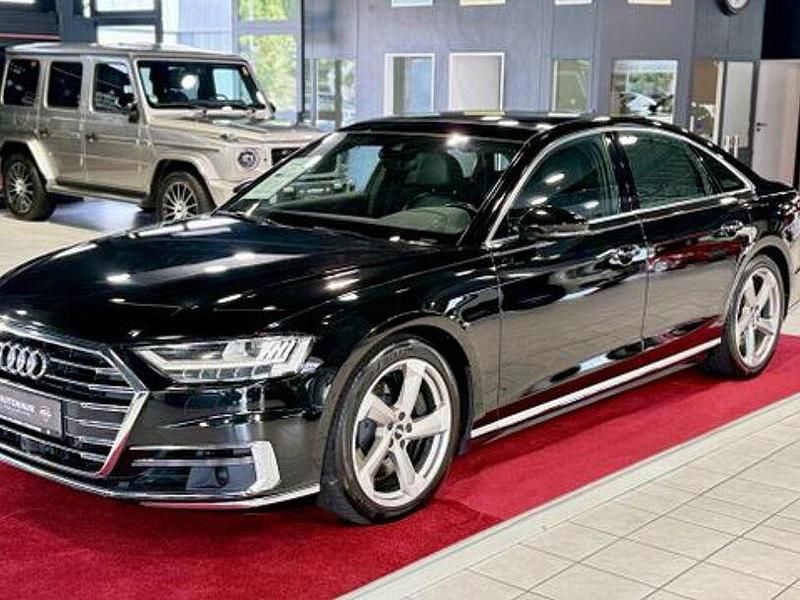 Brillantschwarz Gebraucht 2020 Audi A8 Ambiente Limousine | 42.990 € - Bild 1/4