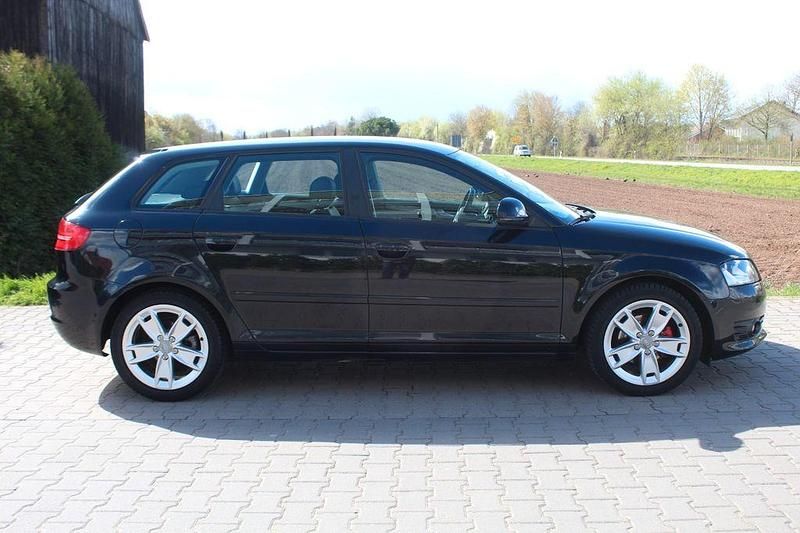 Gebraucht Audi A3 125 PS (91 kW) 2009 Schwarz Kleinwagen