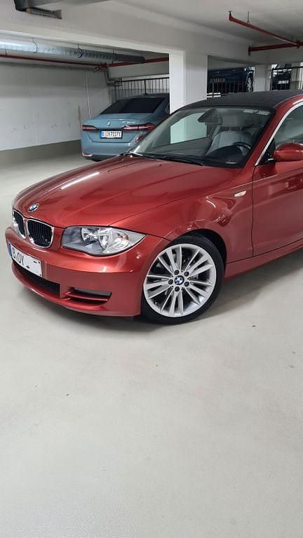 Rot Gebraucht 2009 BMW 120 Performance Kleinwagen | 10.500 € (Teuer) - Bild 1/4