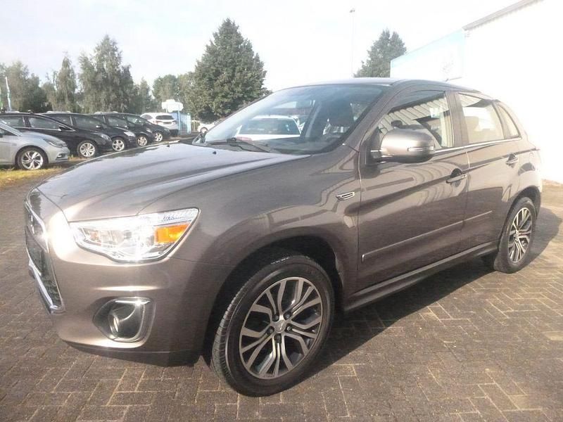 Braun Gebraucht 2015 Mitsubishi ASX Classic Collection SUV | 10.599 € (Etwas zu teuer) - Bild 1/4