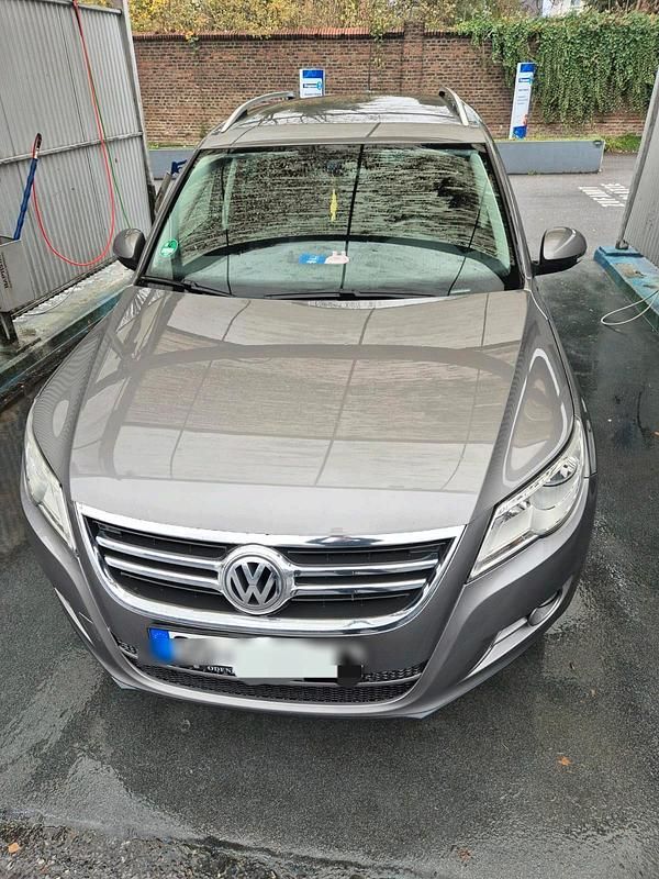 Grau Gebraucht 2009 VW Tiguan SUV | 3.500 € (Superpreis) - Bild 1/4