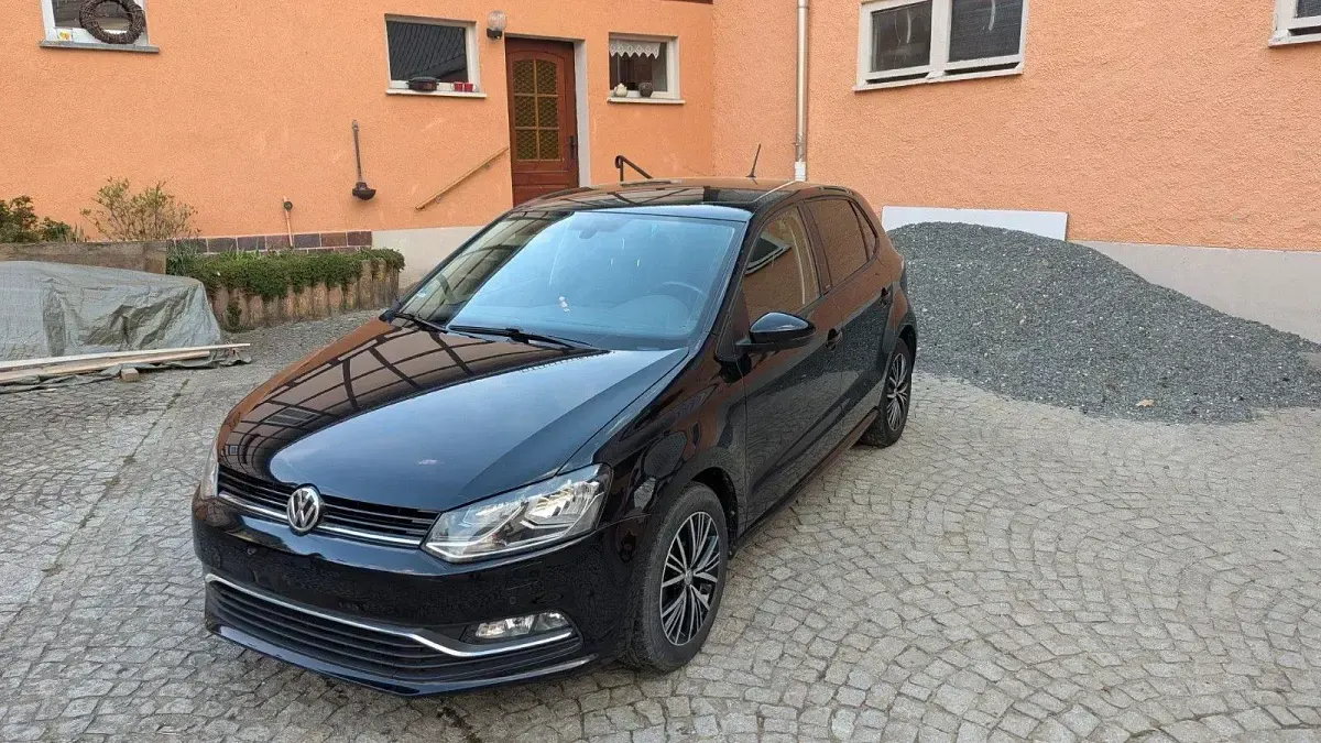 Używany VW Polo Allstar 75 KM (55 kW) 2016 Czarny Hatchback