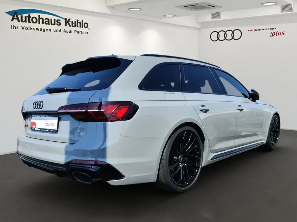 Gebraucht Audi RS4 Ambiente 450 PS (330 kW) 2023 Nardograu Kombi