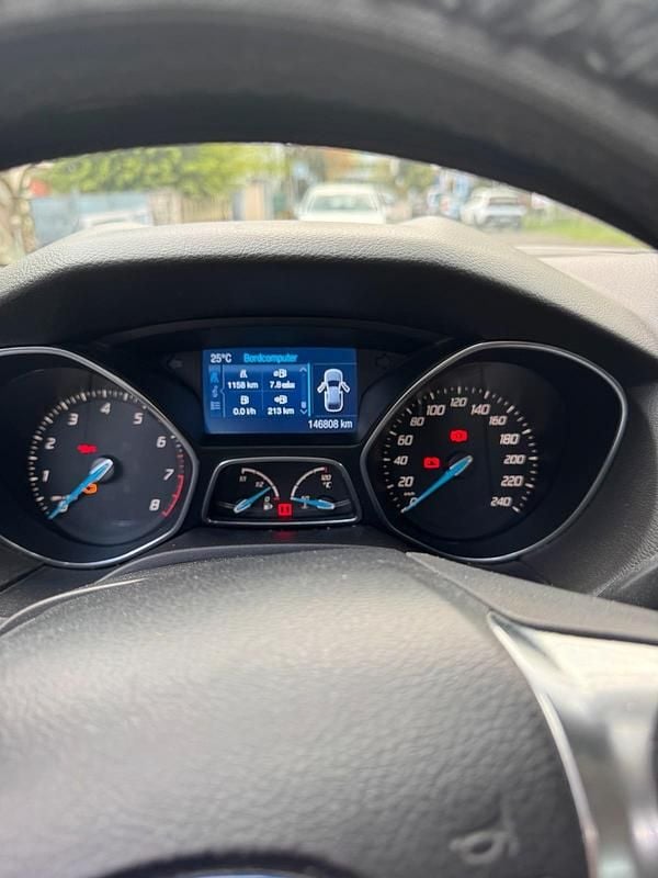 Gebraucht Ford Focus 150 PS (110 kW) 2011 Gold Limousine