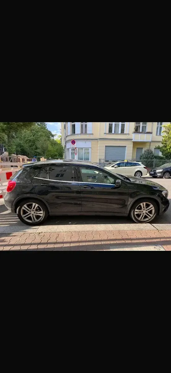Gebraucht Mercedes GLA200 156 PS (114 kW) 2017 Schwarz SUV
