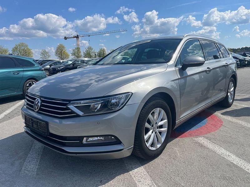 Gebraucht VW Passat R 150 PS (110 kW) 2015 Silber Limousine