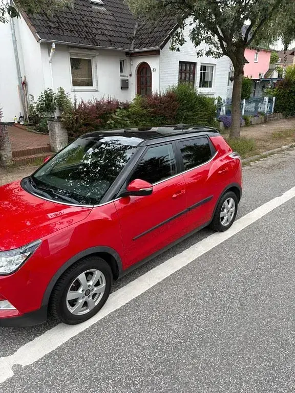 Gebraucht SsangYong Tivoli Quartz 116 PS (85 kW) 2017 Rot SUV