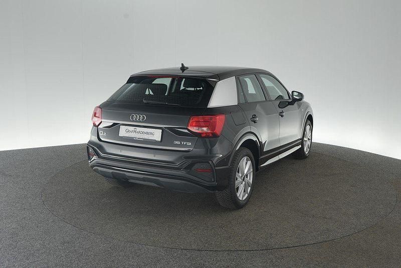 Gebraucht Audi Q2 S-Line 150 PS (110 kW) 2025 Mythosschwarz metallic SUV