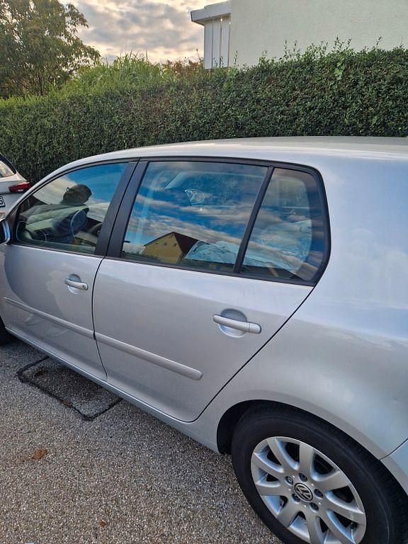 Silber Gebraucht 2006 VW Golf V Comfortline Limousine | 3.300 € (Fairer Preis) - Bild 1/4