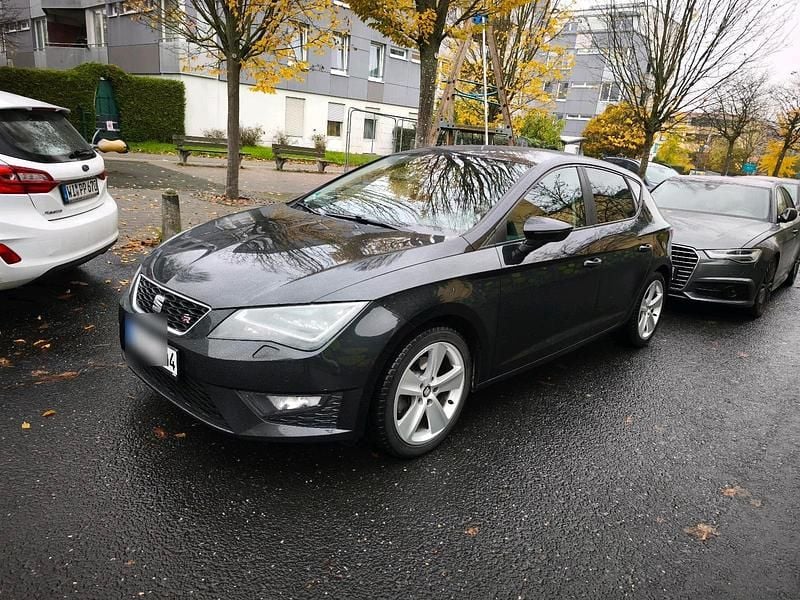 Schwarz Gebraucht 2014 Seat Leon FR-Line Kombi | 8.900 € (Fairer Preis) - Bild 1/4