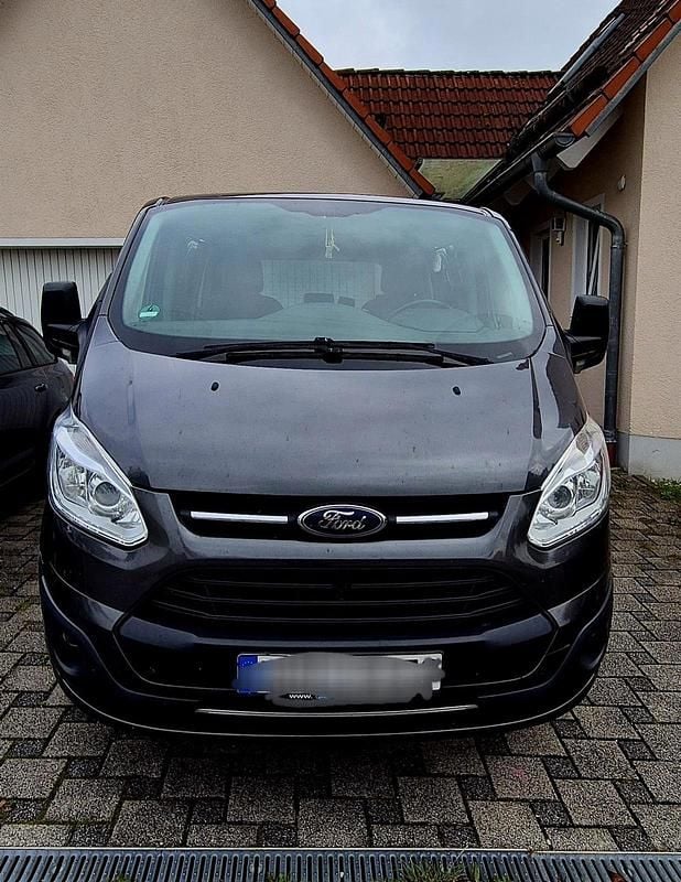 Grau Gebraucht 2017 Ford Tourneo Custom Van / Kleinbus | 16.499 € (Guter Preis) - Bild 1/4