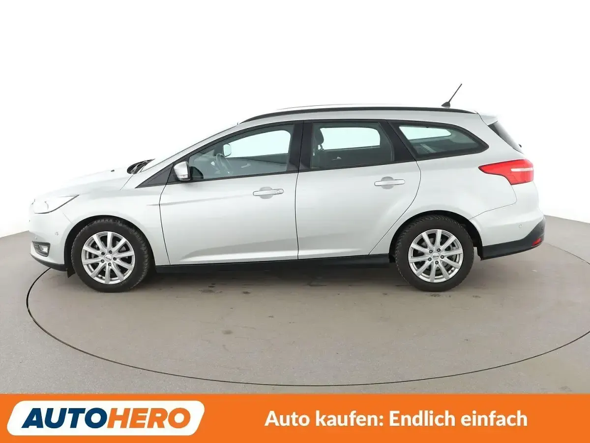 Gebraucht Ford Focus Business Edition 125 PS (91 kW) 2018 Grau Kombi
