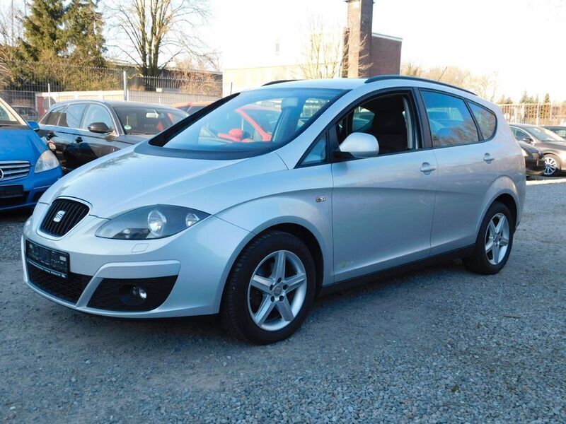 Silber Gebraucht 2011 Seat Altea XL Copa Van / Kleinbus | 2.799 € (Fairer Preis) - Bild 1/4