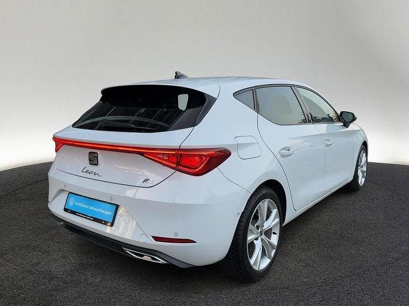Gebraucht Seat Leon FR 150 PS (110 kW) 2025 Glacial weiß metallic Limousine