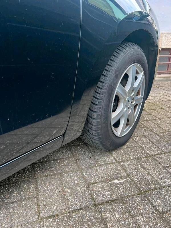 Gebraucht Hyundai i30 109 PS (80 kW) 2009 Schwarz Limousine