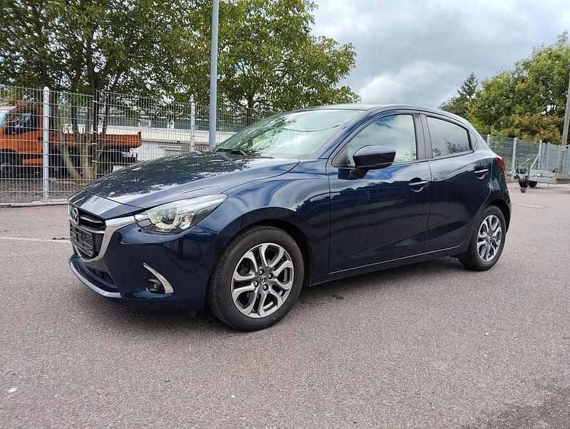 Blau Gebraucht 2017 Mazda 2 Exclusive-Line Limousine | 6.999 € (Fairer Preis) - Bild 1/4