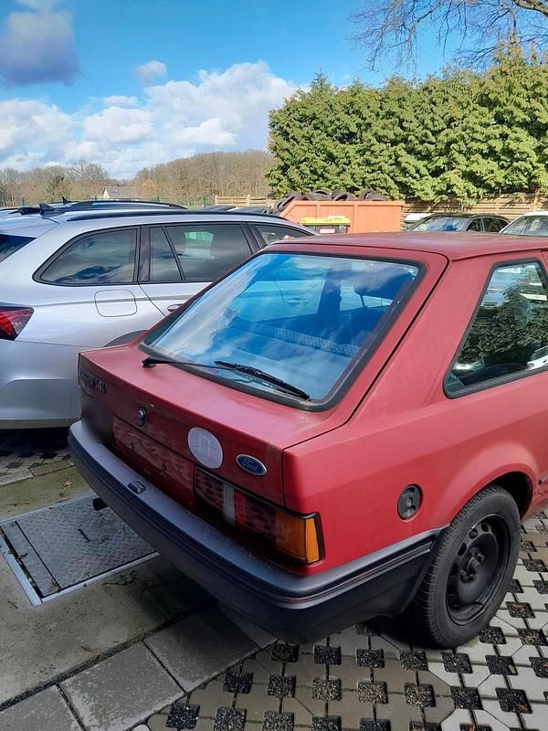 Gebraucht Ford Escort 90 PS (66 kW) 1988 Rot Coupé