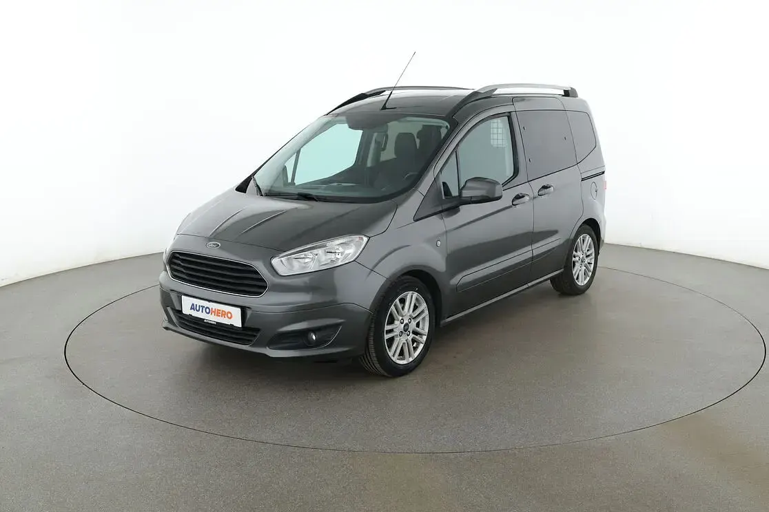 Używany Ford Tourneo Titanium 101 KM (74 kW) 2017 Minivan