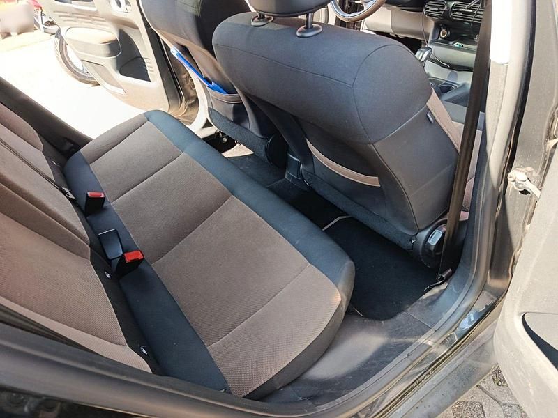 Gebraucht Citroën C4 Live 82 PS (60 kW) 2017 Schwarz Limousine