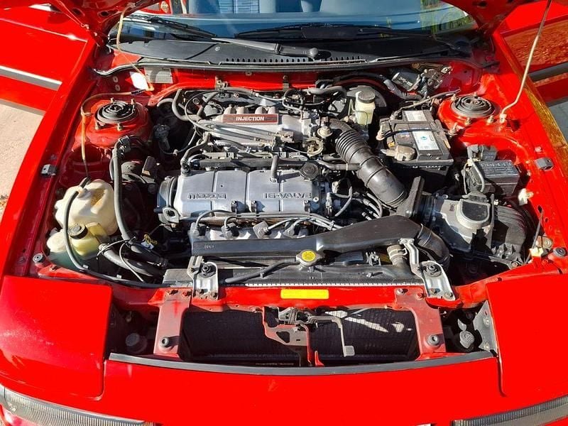 Second-hand Mazda 323F 88 CP (64 kW) 1993 Roșu Berlinǎ