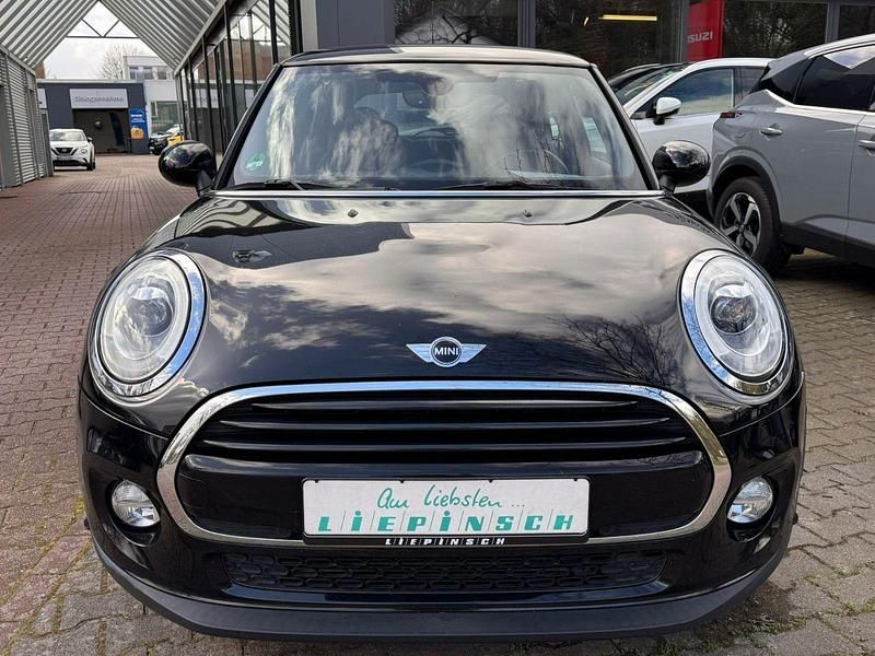 Gebraucht Mini Cooper 136 PS (100 kW) 2018 Midnight black Kleinwagen
