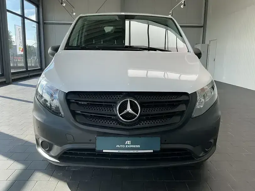 Gebraucht Mercedes Vito 190 PS (139 kW) 2022 Weiß (arktikweiss) Van